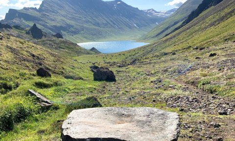 Frá Hrauni að Hraunsvatni