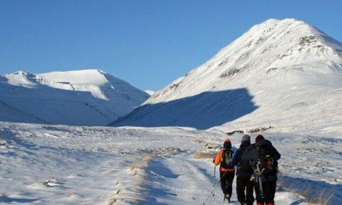 Baugasel - skíða- eða gönguferð