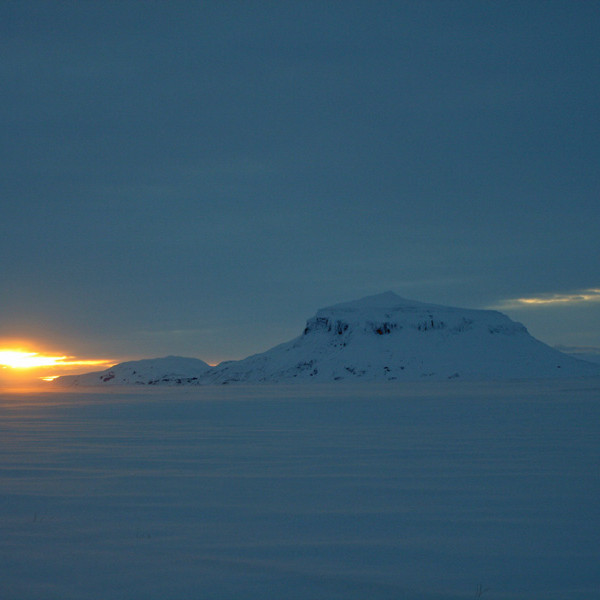 Vetrarfegurð á öræfunum: Herðubreið.