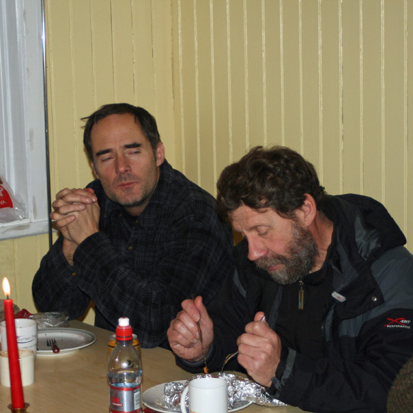 Setið að snæðingi í Þorsteinsskála laugardagskvöldið 4. desember.