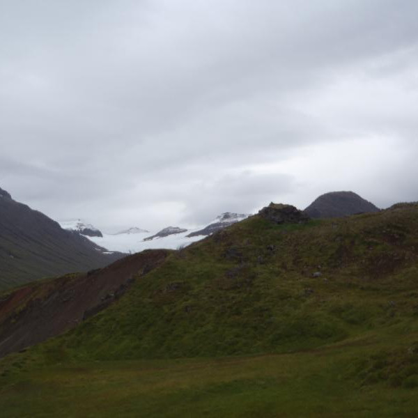Neðst á Bægisárdal. Hort til Bægisárjökuls.