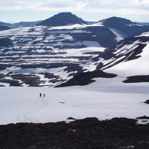 Horft yfir farinn veg