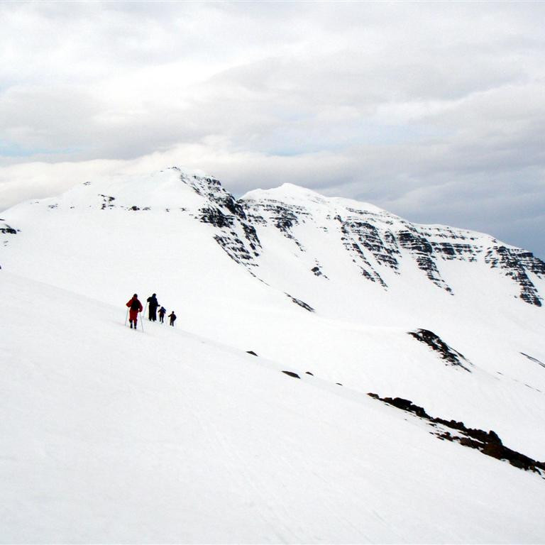 Lagt af stað fyrir botn Héðinsfjarðar