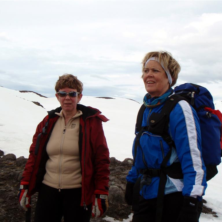 Helga og Elín á Ámárhyrnunni.