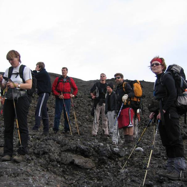 Frímann að segja frá nöfnum fjalla sem fyrir augu bar.