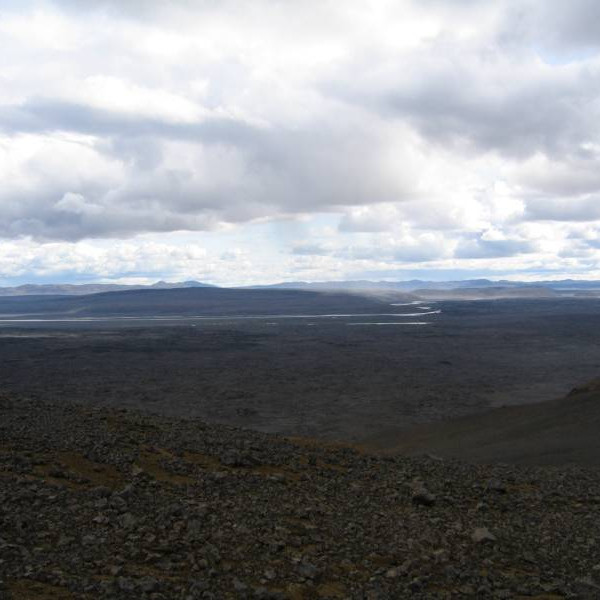 Glittir í Lindir í fjarska, (sést betur ef myndin er stækkuð).