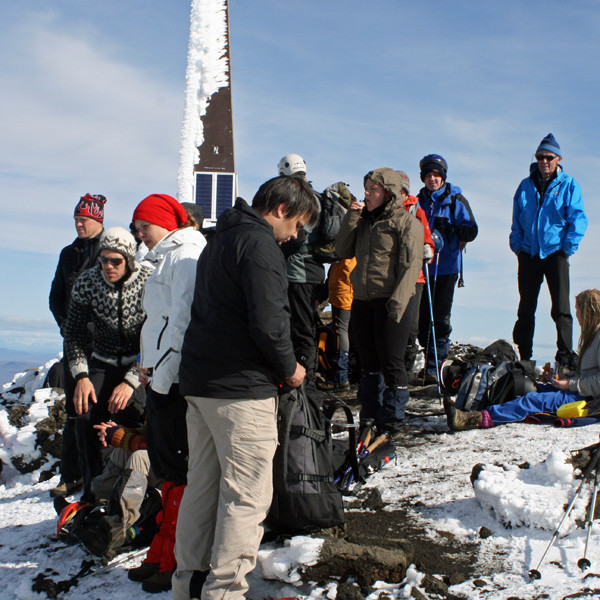 Hópurinn frá FFA á tindi Herðubreiðar.