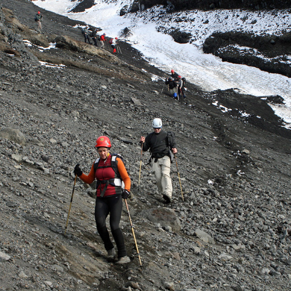 Komið niður úr brattasta kaflanum í uppgöngunni á Herðubreið.
