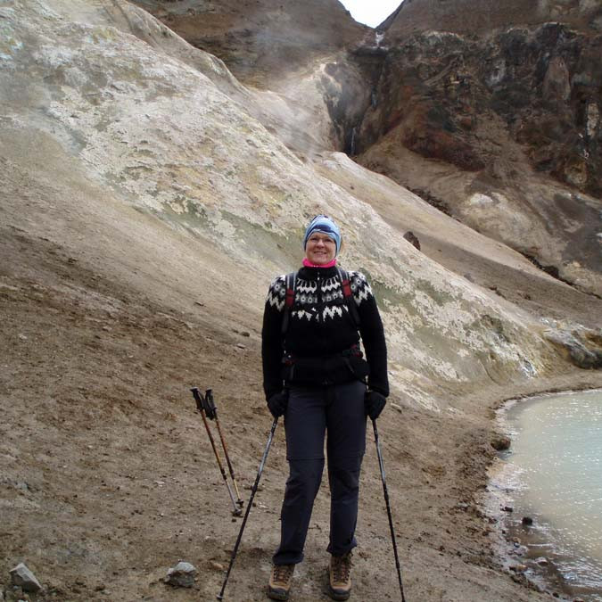 Galvaskur ferðalangur úr hópi FFA í Víti í Öskju.