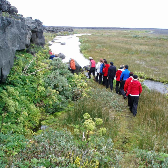Gengið frá ármótum Kreppu og Jökulsár heim í Þorsteinsskála.