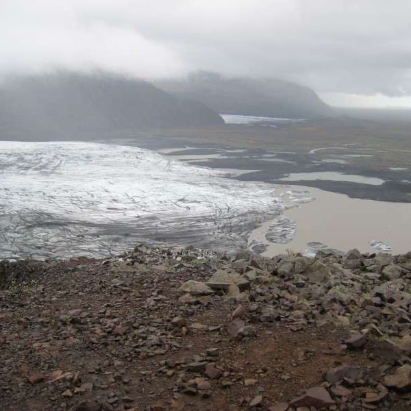 Horft yfir sporðinn á Skaftafellsjökli.
