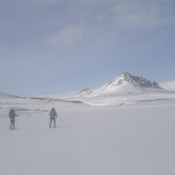 Gengið á Eilífsvötnum og Fjallið Eilífur.