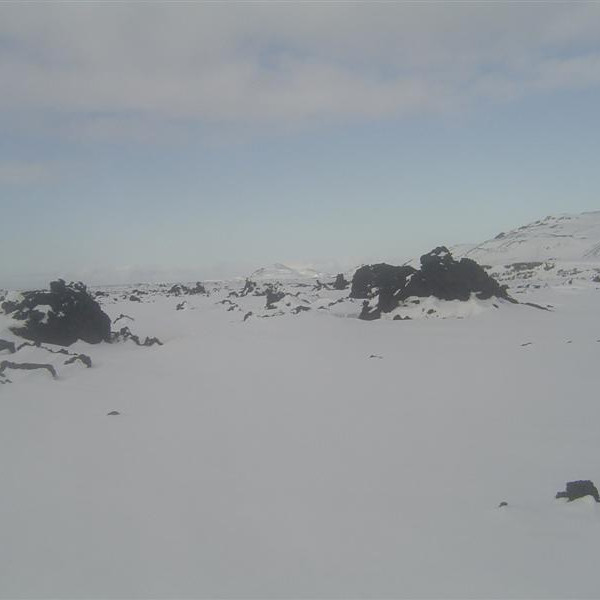 Víða þurfti að sneiða fram hjá hraunnibbunum.