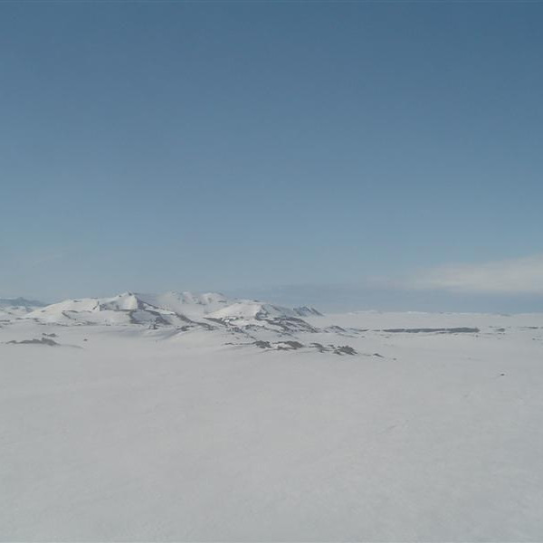 Gjástykkisveggur og Þórunnarfjöll.
