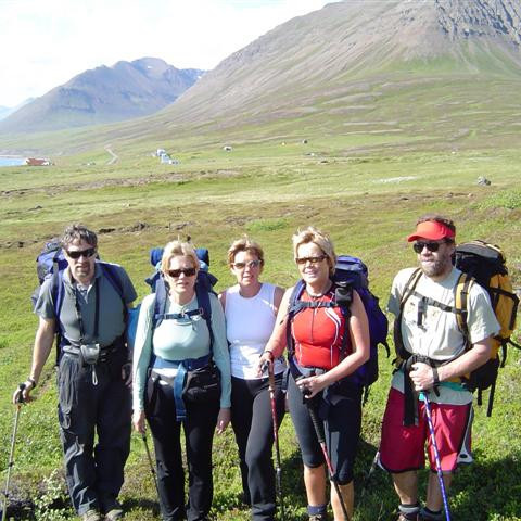 Ferðafélagarnir, Brynleifur ,Guðrún, Helga fararstjórinn, Elín og Frímann.