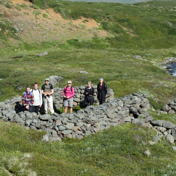 Gömul fjárrétt í Tungusporði við Krossastaðaá.