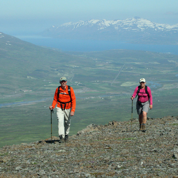 Á leið upp á Stórahnjúk að norðan: horft út með Eyjafirði að vestan.