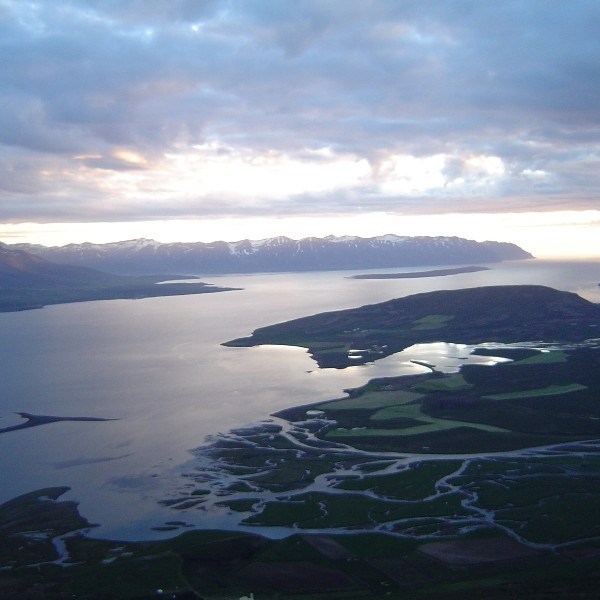 Þengilshöfði, Hrísey, Ólafsfjarðarmúlinn, þar ber hæst hnjúk sem gengið verður á 5. júlí næstkomandi og heitir tindurinn Kerahnjúkur