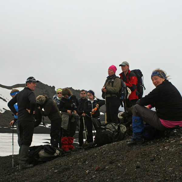 Áning milli hrauns og hlíða nyrst í Öskju.