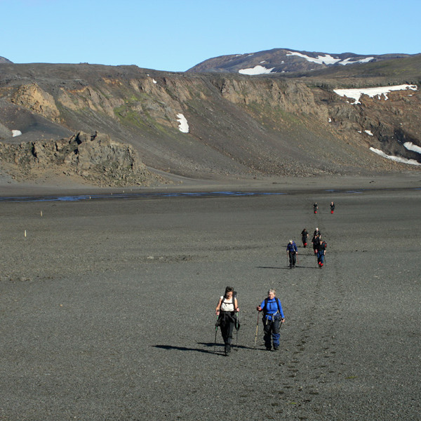Komin yfir ána undir efra þrepinu í  Dyngjufjöllum, á leið vestur á neðra þrepið við Dyngjufjalladal.