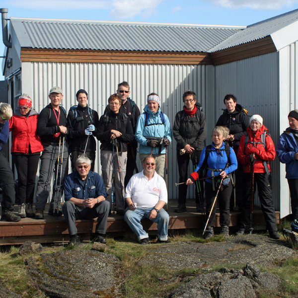 Hópur FFA ásamt kokki og bílstjóra (fremsta röð)  ferðbúin frá Botna áleiðis í Svartárkot.
