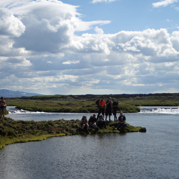 Við flúðir í Suðurá skammt ofan Stóruflesju.
