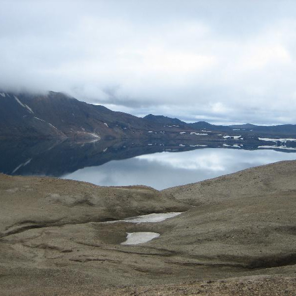 Öskjan og Öskjuvatn í dulmagnaðri stemmingu