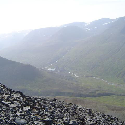 Séð niður í Þorvaldsdal, Nautárhnjúkur, Nautárdalur, Heimari lambárhnjúkur, Mjóidalur gengur til vinstri