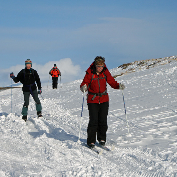 Á leið niður gamla Vaðlaheiðarveginn að bílunum.