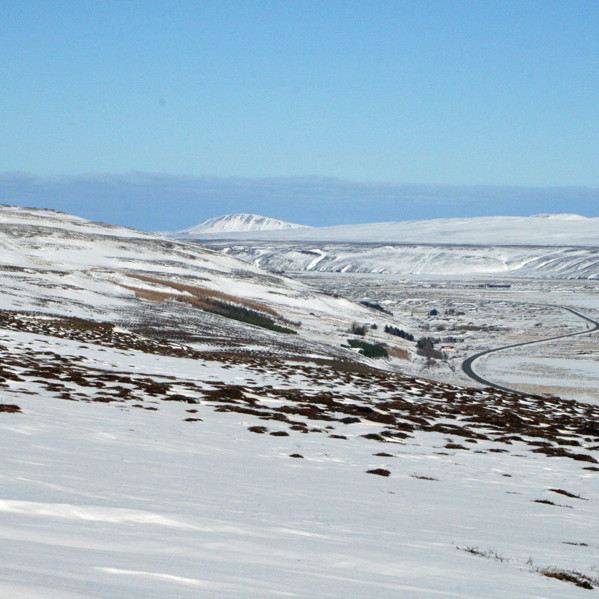 Horft af Hólkotsöxl norður um Lindahlíð til Húsavíkurfjalls.