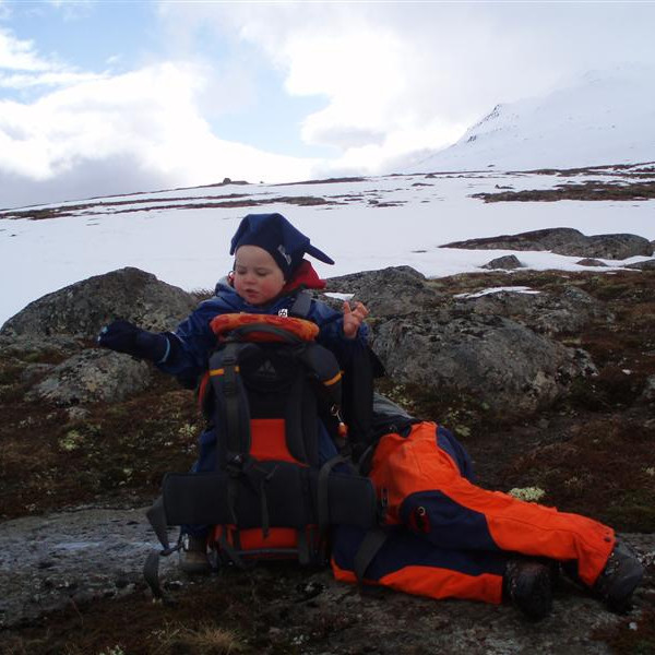 Tómas bíður eftir næringu.