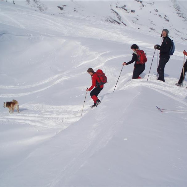 Mikill snjór í Súlunum.
