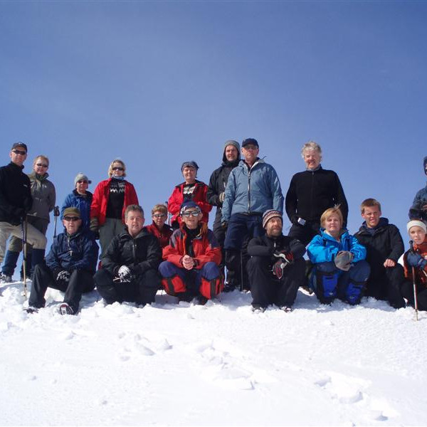 Hópurinn á Ytri-Súlu ásamt fleirum.