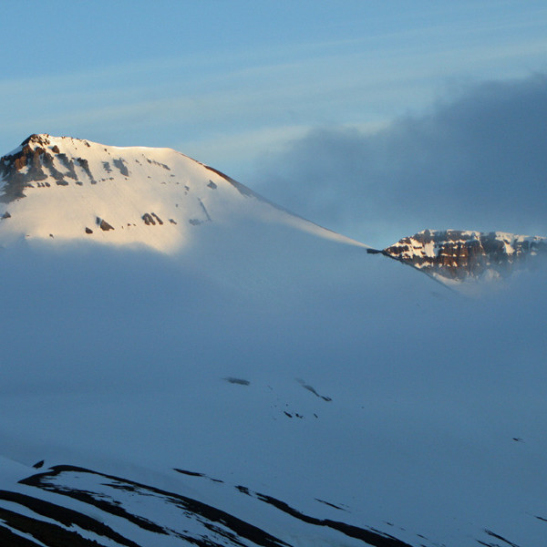 Kvöldstemming í Lamba: Glerárdalshnjúkur (t.v.) og Stóristallur.