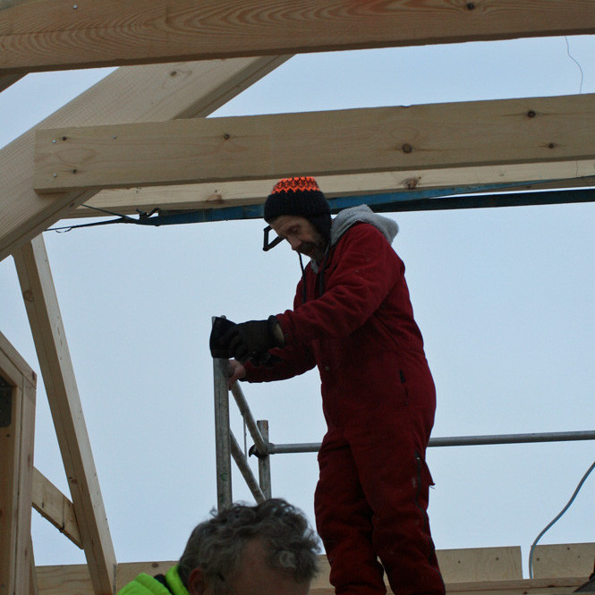 Sperrusmíðin útheimti mikið brölt upp og niður af vinnupöllum.