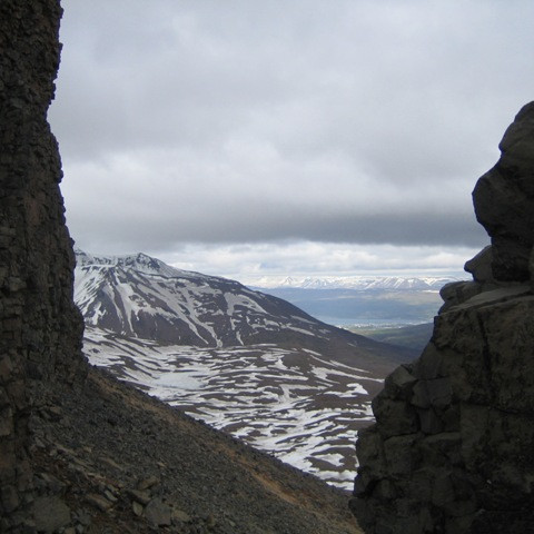 Útsýnið niður Glerárdal fráTröllunum