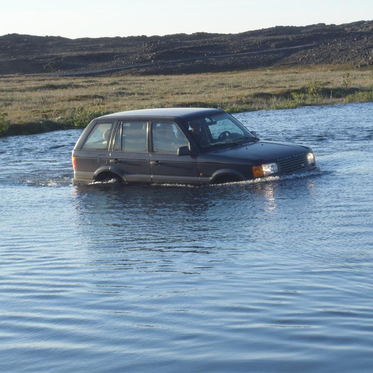 Mikið vatn  var í Lindánni