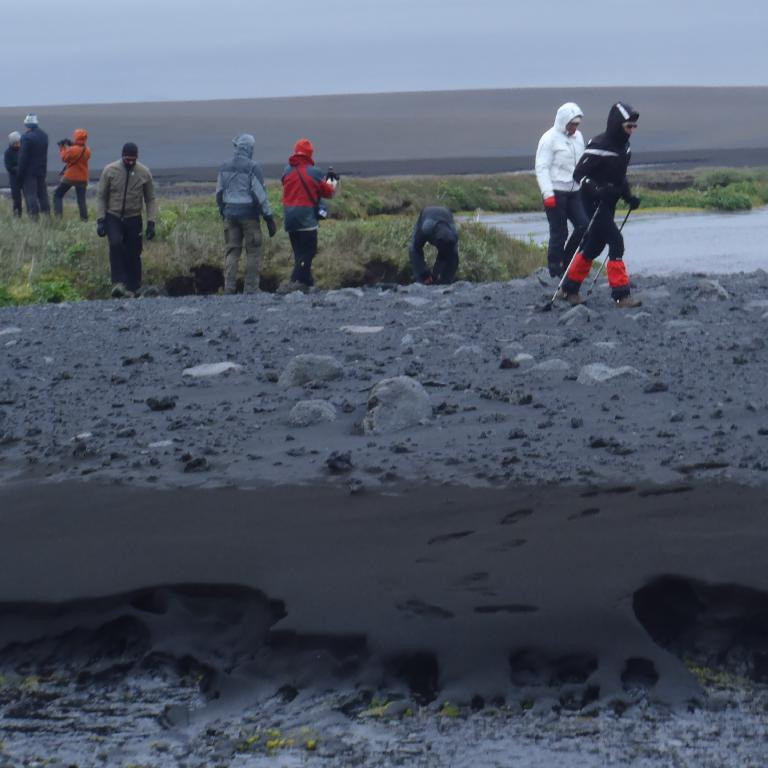 Gengið niður með Svartá