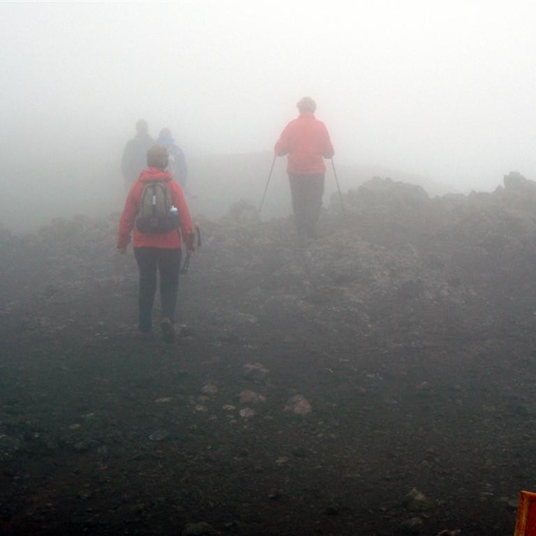Lagt af stað niður