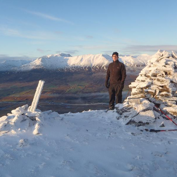 Á toppi Uppsalahnjúks, Kerling í baksýn