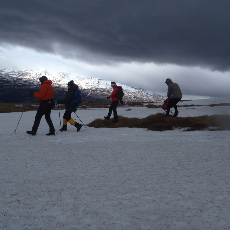 Mjög hvasst, allir að fjúka?