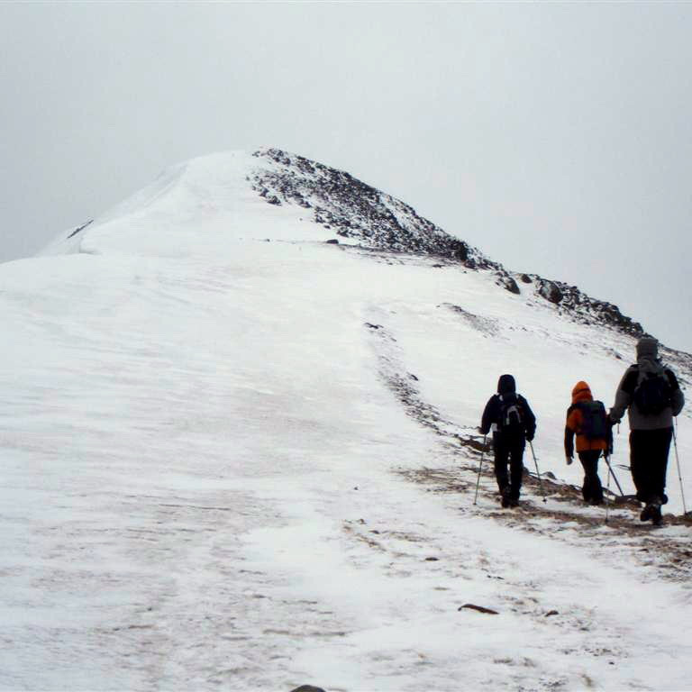 Áfram í átt að vörðunni