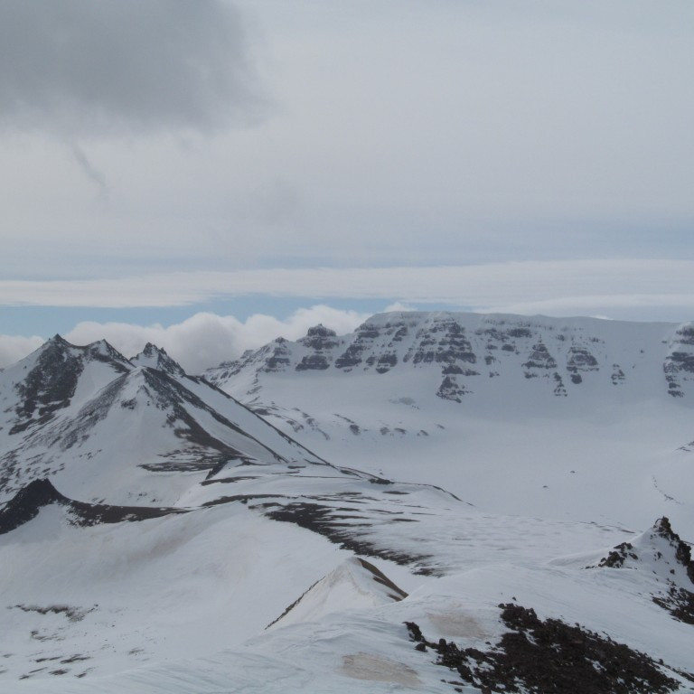 Bóndi  Þríklakkar og Kerling.