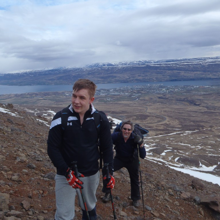 Óskar Þór og Brynleifur. Akureyri í baksýn.