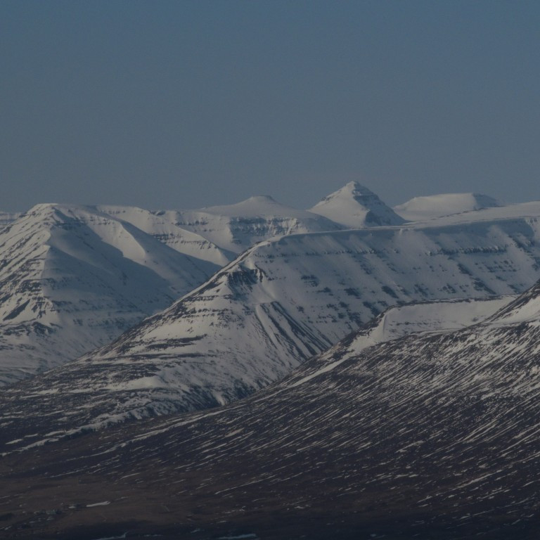 Baugaselsfjall. Tvílækjarhnjúkur. Krummi. Skarðsárhnjúkur. Sörlatungufjall.