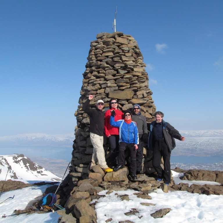 Harðarvarða er enginn smávarða.