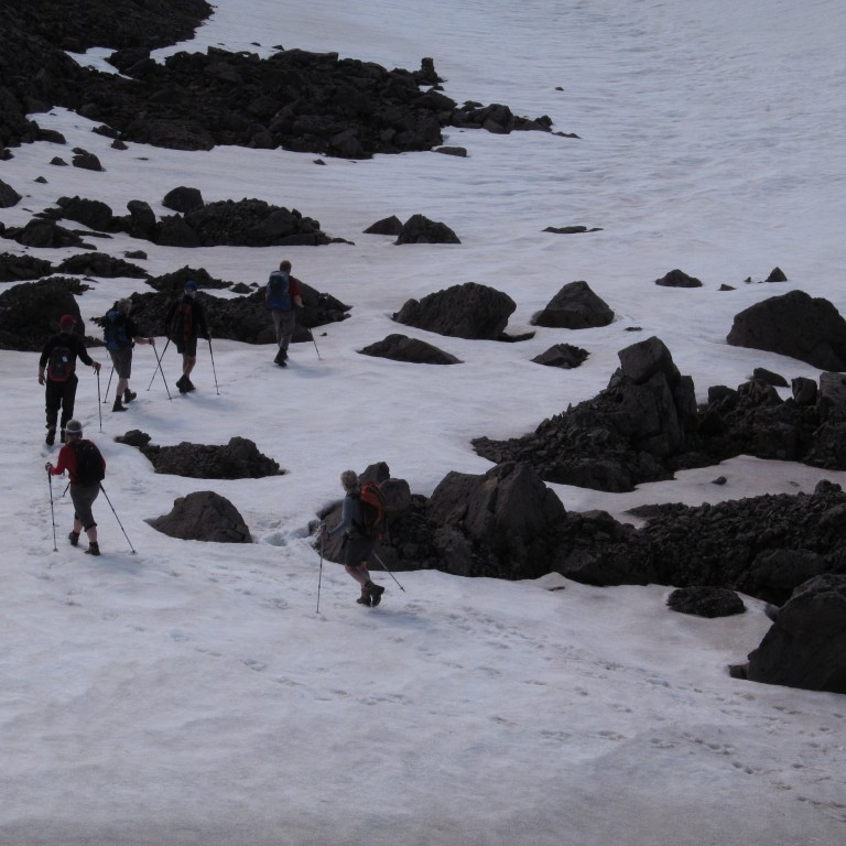 Þræddum allan snjó sem mest, til að losna við skriðurnar.