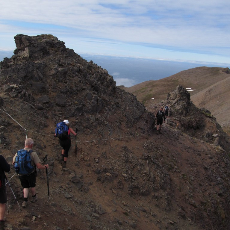 Á leið norður á Skrámuhyrnu.