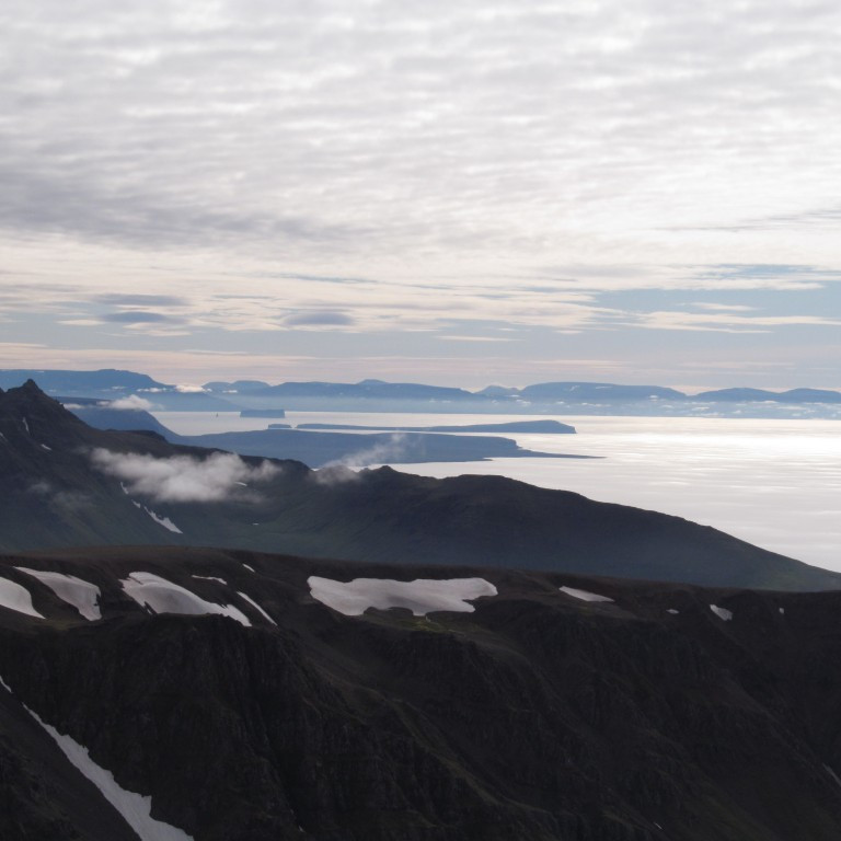 Drangey og Málmey í baksýn.