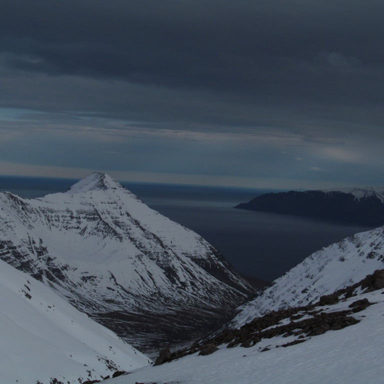 Finnurinn og Gjögurfjall.